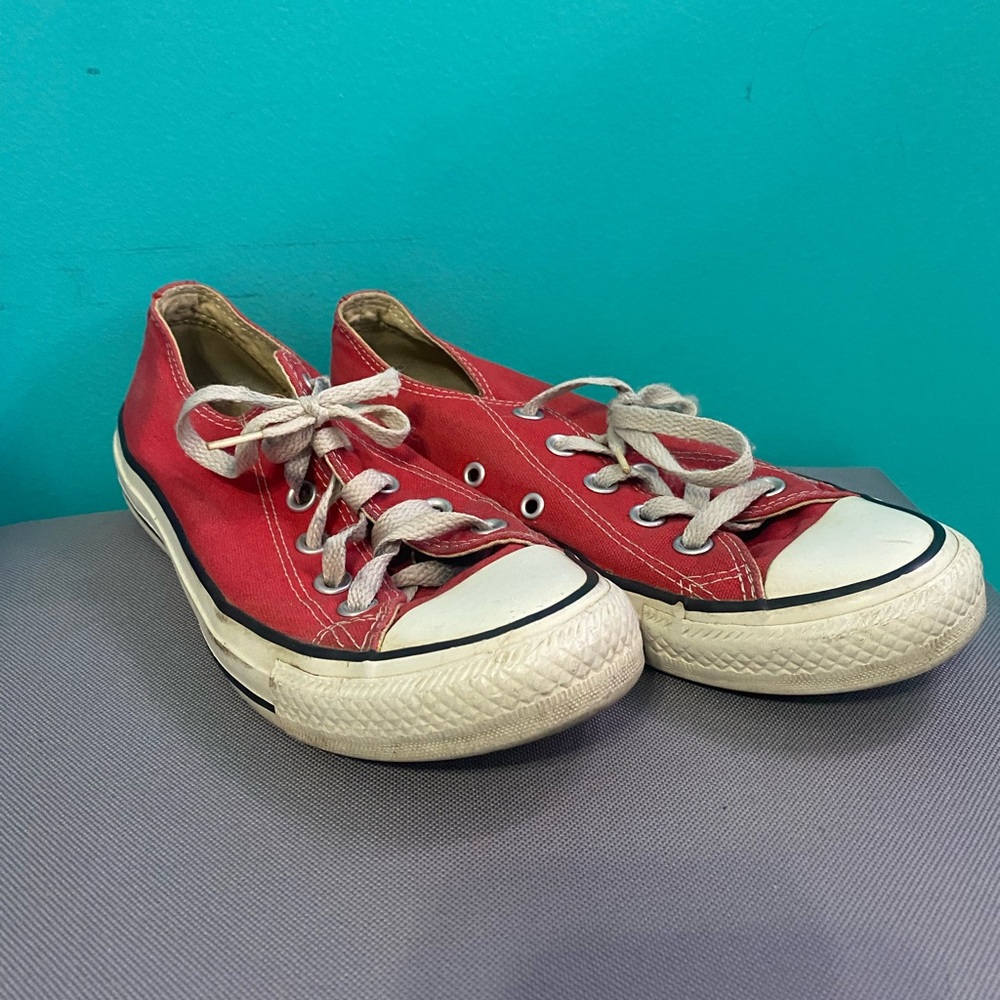 Red converse